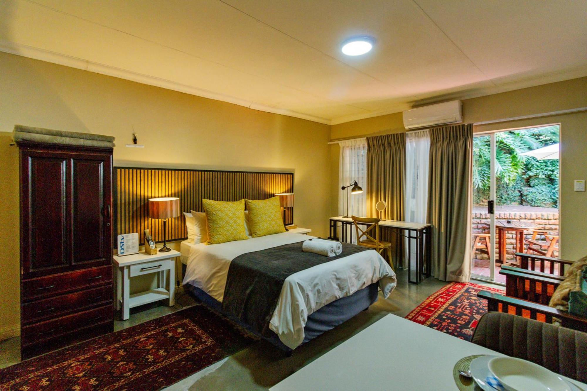 Pumleni Guesthouse Hartbeespoort Exterior photo