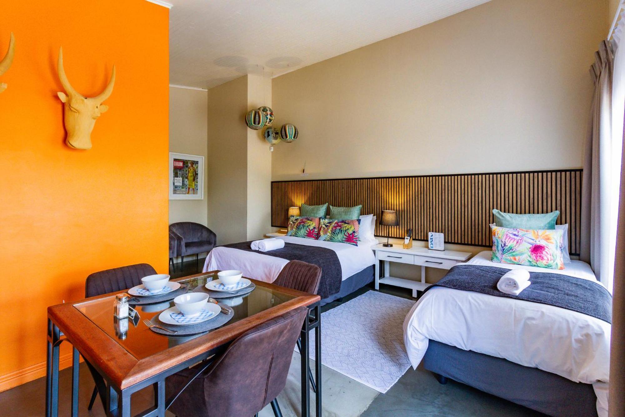 Pumleni Guesthouse Hartbeespoort Exterior photo